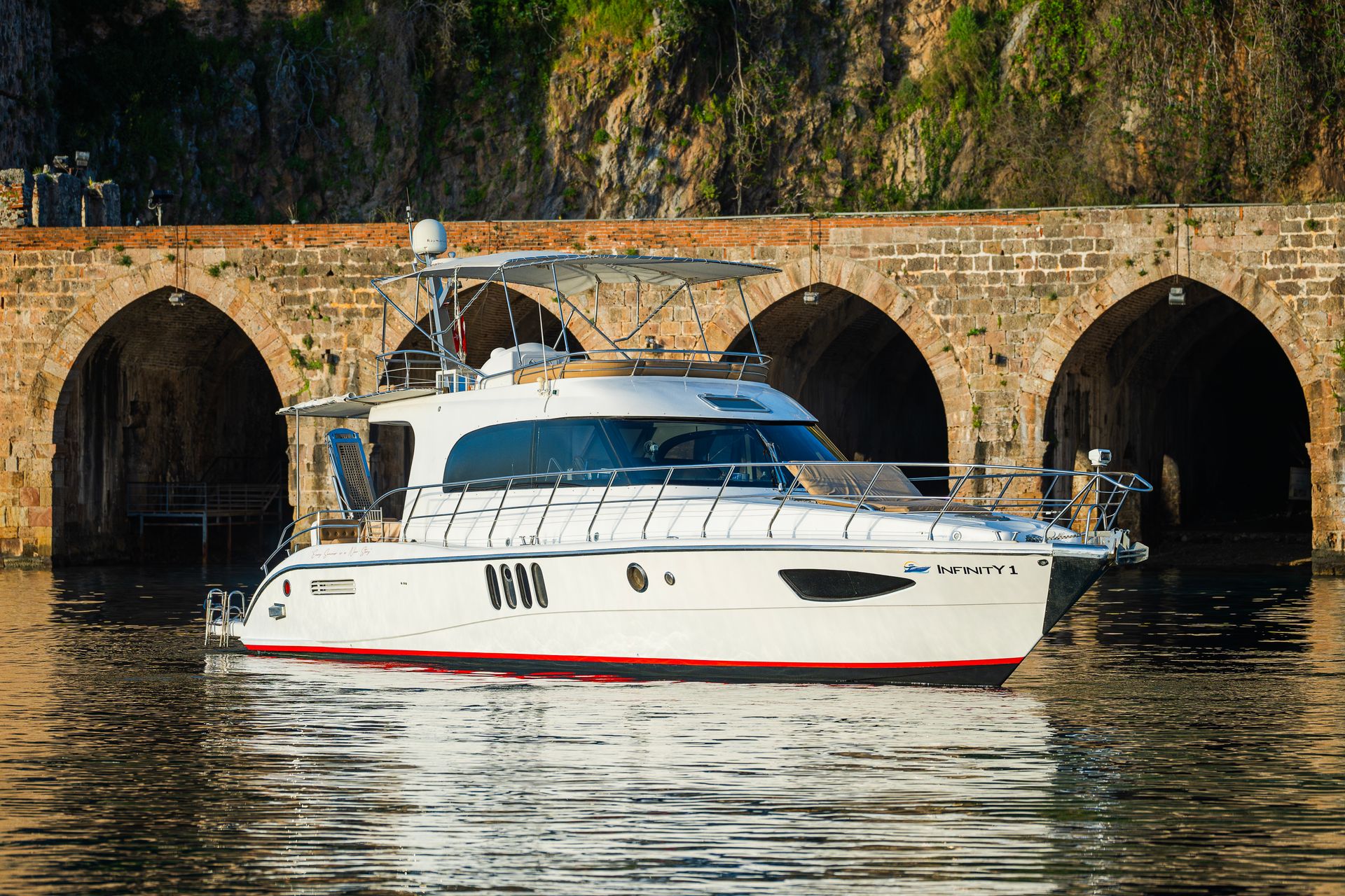 Infinity Yacht